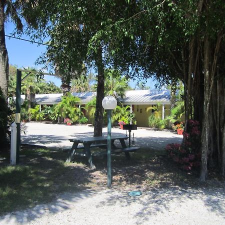 Anchor Inn And Cottages Санибел Екстериор снимка